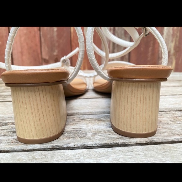 Worn only once to an Oscar’s after party - Picture 3 of 6